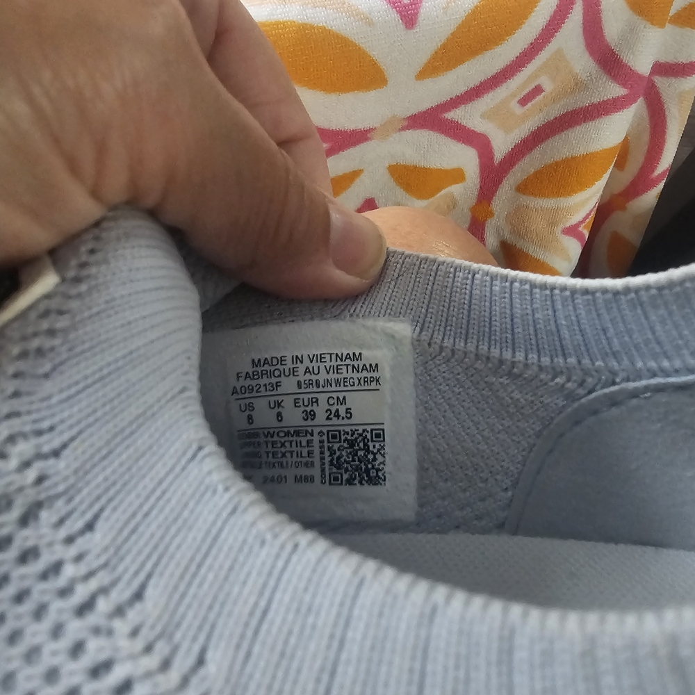 Converse Gray Athletic Shoes for Everyday Versatility